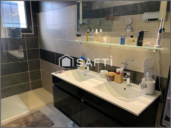 Villa plain-pied récente, 107m2, garage, jardin au calme