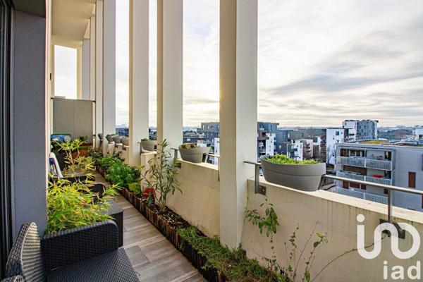 Appartement 6 pièces de 130 m² à Bordeaux (33300)