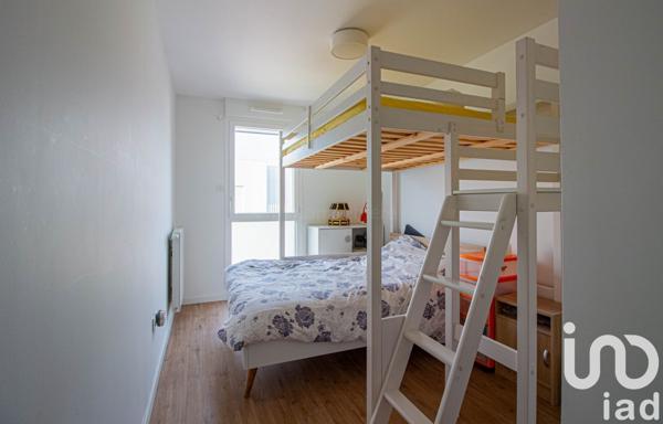 Appartement 6 pièces de 130 m² à Bordeaux (33300)