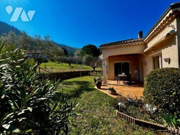 TOURNON Nord-Très belle villa de 161m² sur les hauteurs avec vue dégagée sur une parcelle de 1099m².