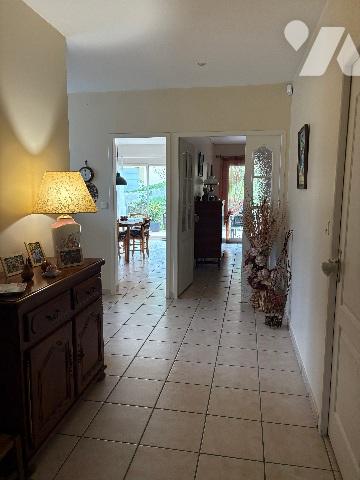 TOURNON Nord-Très belle villa de 161m² sur les hauteurs avec vue dégagée sur une parcelle de 1099m².