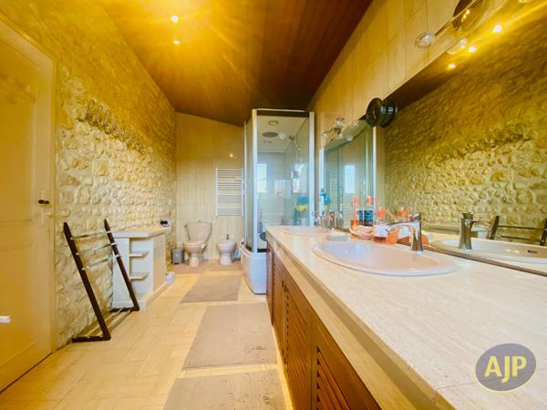 Vente maison Lesparre Medoc : 365 000 € - AJP Lesparre Immobilier