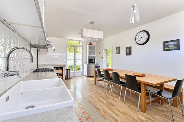 Maison bourgeoise de 237 m² avec piscine