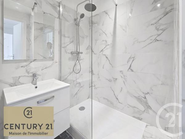 Appartement F2 à vendre  2 pièces - 39,67 m 2   NICE  - 06