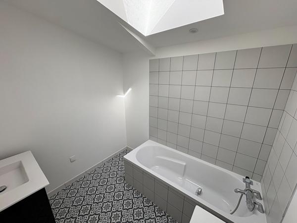 Maison Joli plain-pied de 4 chambres quartier résidentiel et calme 120 m²