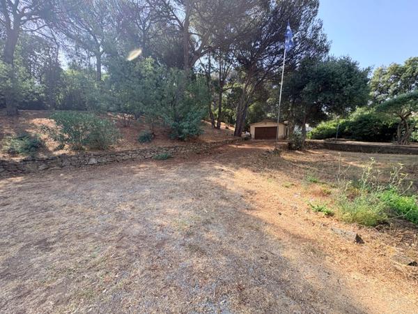Terrain à vendre de 1 540,00 m² SAINTE MAXIME (83)