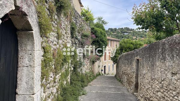Appartement
         3 pièces
        - 40 m² Exclusivité 74 000 € *