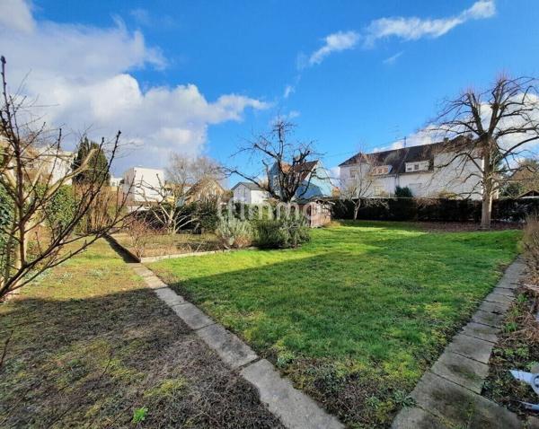 Chaleureuse maison de plain-pied de 134 m² env. sur 8,64 ares