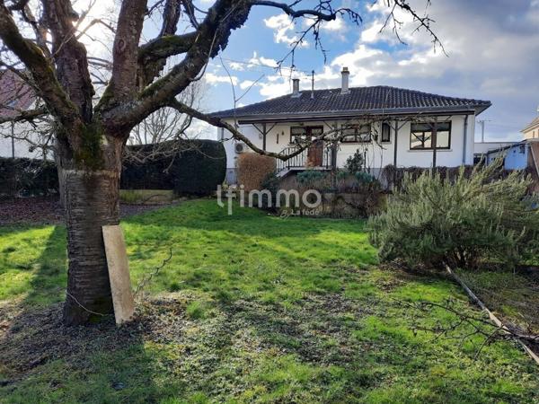 Chaleureuse maison de plain-pied de 134 m² env. sur 8,64 ares