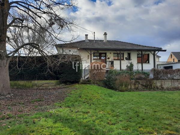 Chaleureuse maison de plain-pied de 134 m² env. sur 8,64 ares