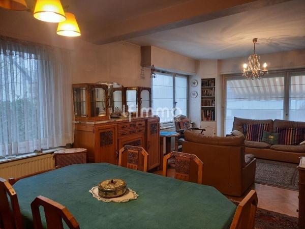 Chaleureuse maison de plain-pied de 134 m² env. sur 8,64 ares