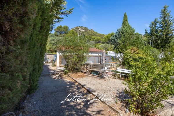 [EXCLUSIVITÉ] Maison de plain-pied + studio indépendant – Terrain plat 906 m² – Proche village d’Éoures