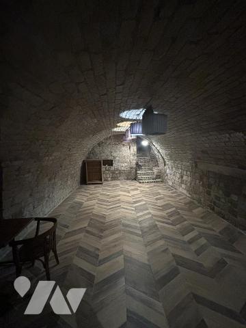 Local Commercial Bethune centre 