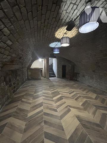 Local Commercial Bethune centre 