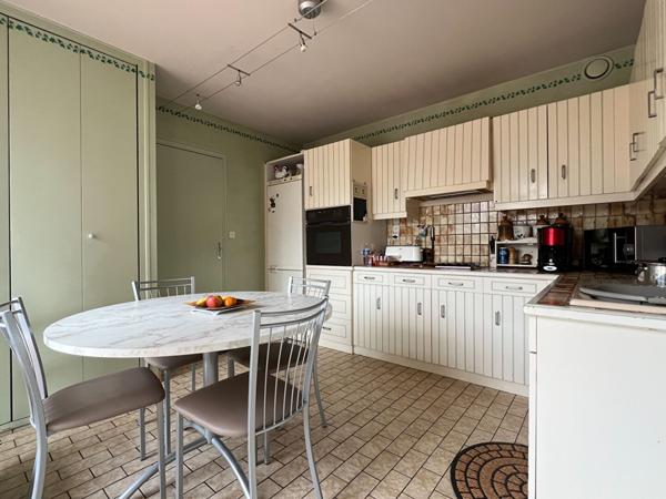 A Vendre Maison Angers - Secteur Roc Epine, 145 m2, 4 chambres, vie de plain-pied, jardin
