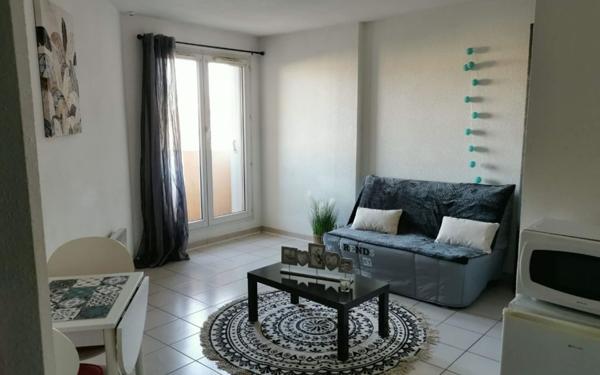 Appartement à louer    1 pièce • 21 m2 Nîmes