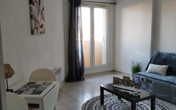 Appartement à louer    1 pièce • 21 m2 Nîmes