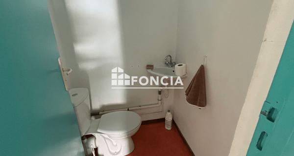 À vendre Local commercial 30.76 m² - Les Angles 30133