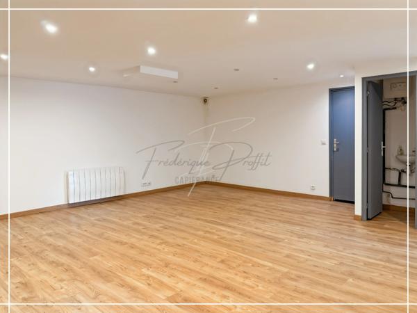 Local commercial avec studio attenant à vendre BERTHECOURT (60)
