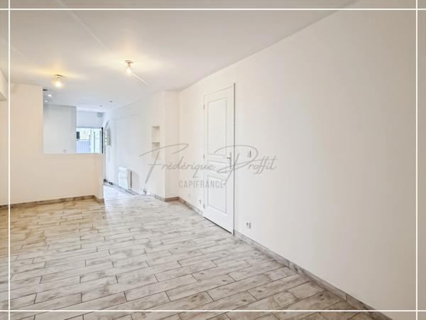 Local commercial avec studio attenant à vendre BERTHECOURT (60)