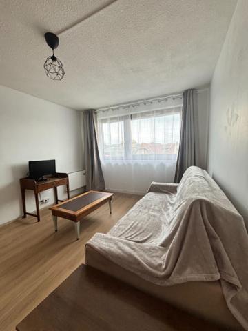 STUDIO MEUBLE ENTIEREMENT RENOVE