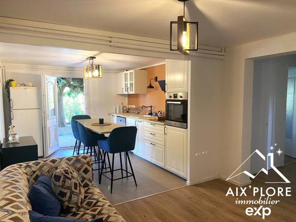 Maison T12 contemporaine de 265 m² sur parcelle de 1600 m² avec T3 indépendant