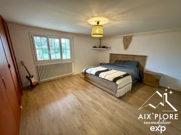 Maison T12 contemporaine de 265 m² sur parcelle de 1600 m² avec T3 indépendant