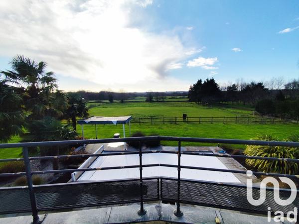 Maison d’architecte 6 pièces de 240 m² à Sainte-Marie (35600)