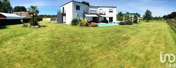 Maison d’architecte 6 pièces de 240 m² à Sainte-Marie (35600)