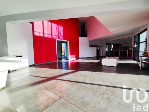 Maison d’architecte 6 pièces de 240 m² à Sainte-Marie (35600)