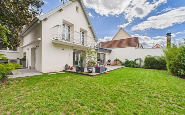 Maison à vendre    4 pièces • 118 m2 Illkirch-Graffenstaden