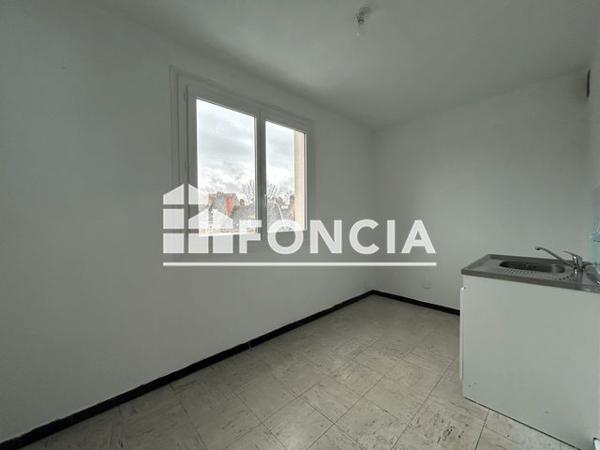 Location Studio 35.66 m² - 52 RUE DE LA VILLE EN BOIS Nantes 44100