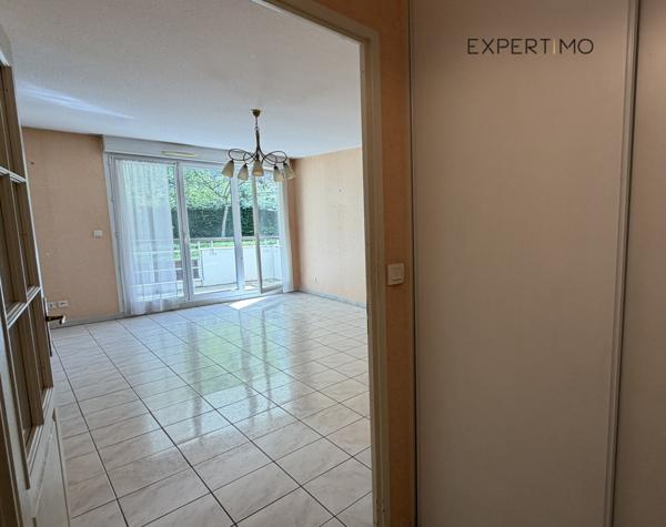 Saint-Égrève (38120) appartement T2 52 m2 avec terrasse