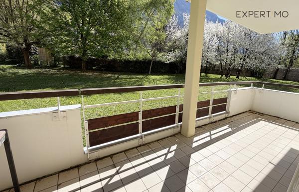 Saint-Égrève (38120) appartement T2 52 m2 avec terrasse