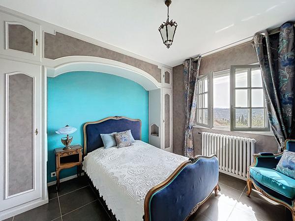 Maison Grasse St François 6 pièce(s) 163 m2