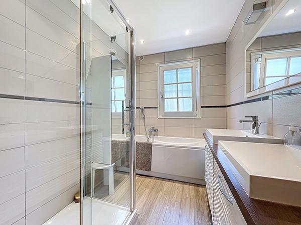 Maison Grasse St François 6 pièce(s) 163 m2