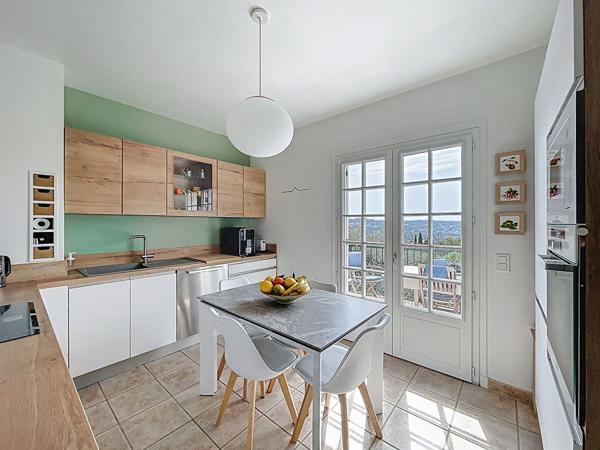 Maison Grasse St François 6 pièce(s) 163 m2