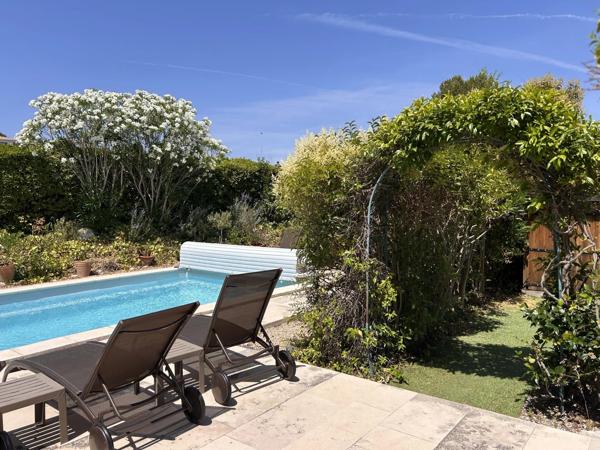 Golf de Pont Royal, Maison classe B , pisicne chauffée