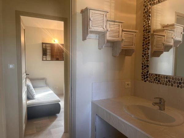 Golf de Pont Royal, Maison classe B , pisicne chauffée