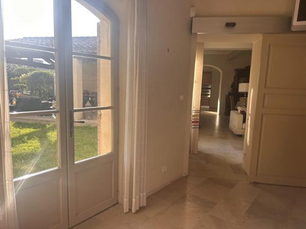 Golf de Pont Royal, Maison classe B , pisicne chauffée