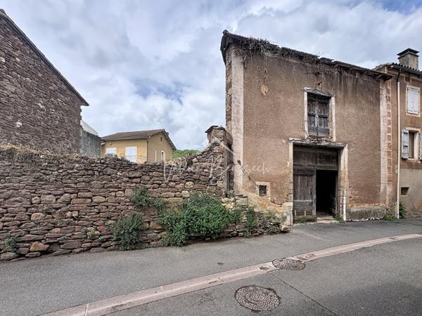 Vabres-l'Abbaye (12400) Grange en pierres à rénover avec jardin en un ou plusieurs logements !
