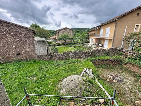 Vabres-l'Abbaye (12400) Grange en pierres à rénover avec jardin en un ou plusieurs logements !