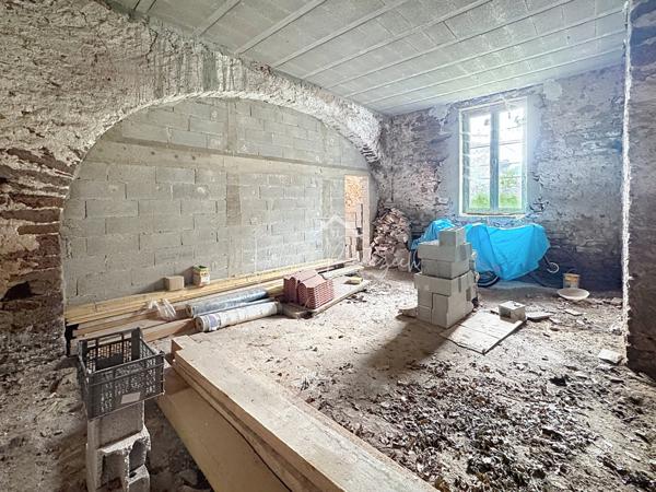 Vabres-l'Abbaye (12400) Grange en pierres à rénover avec jardin en un ou plusieurs logements !