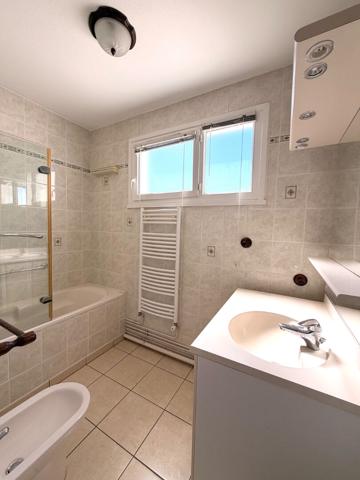Appartement 4 pièces. Beaux volumes, résidence calme et verdoyante