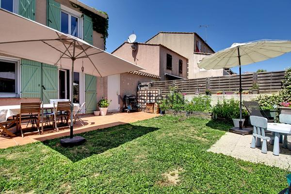 Maison T4 de 77 m² avec terrasse, garage et jardin à Fontblanche, Vitrolles