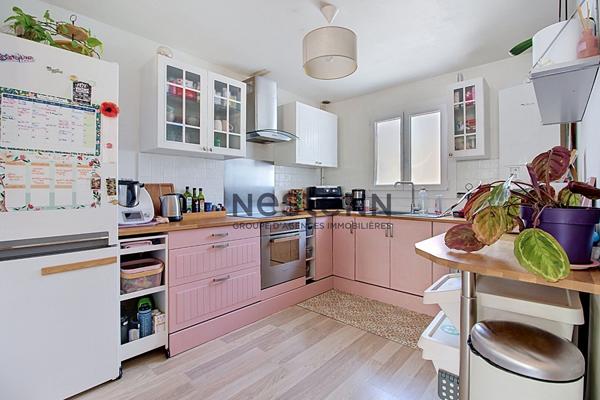 Maison T4 de 77 m² avec terrasse, garage et jardin à Fontblanche, Vitrolles