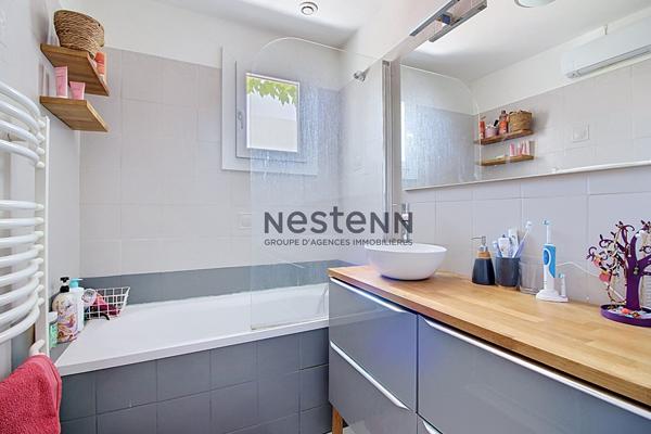 Maison T4 de 77 m² avec terrasse, garage et jardin à Fontblanche, Vitrolles