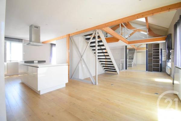 Maison à vendre  7 pièces - 273,72 m 2   VICHY  - 03