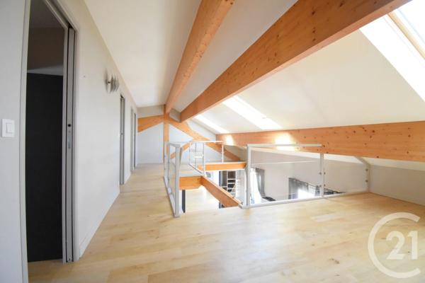 Maison à vendre  7 pièces - 273,72 m 2   VICHY  - 03