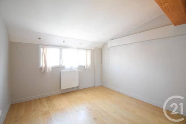 Maison à vendre  7 pièces - 273,72 m 2   VICHY  - 03
